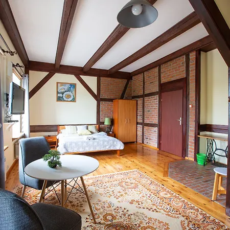 Pod Kasztanem Bed & Breakfast